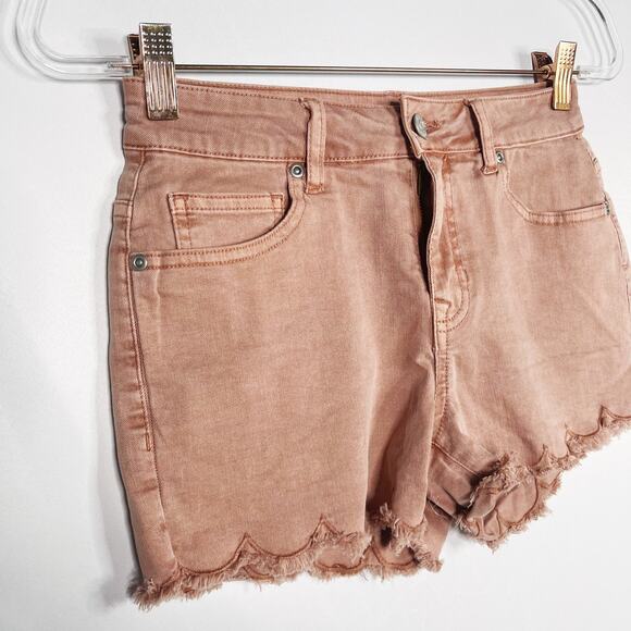 New Francescas Harper Heritage Blush Pink Scallop Edge Jean Shorts 25 Stretch - Picture 5 of 12